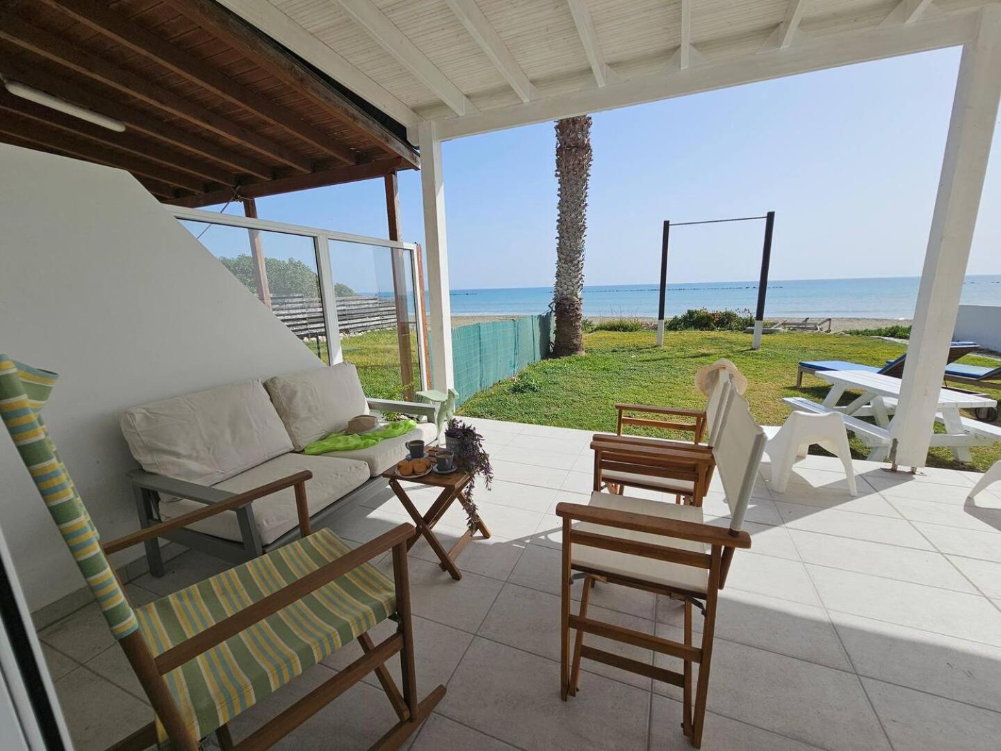 Ammos Beachfront Villa Paradise Larnaca Zewnętrze zdjęcie