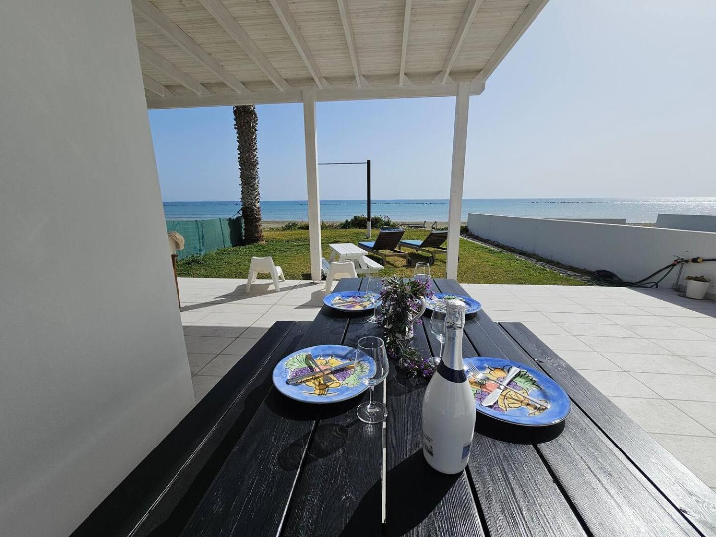 Ammos Beachfront Villa Paradise Larnaca Zewnętrze zdjęcie