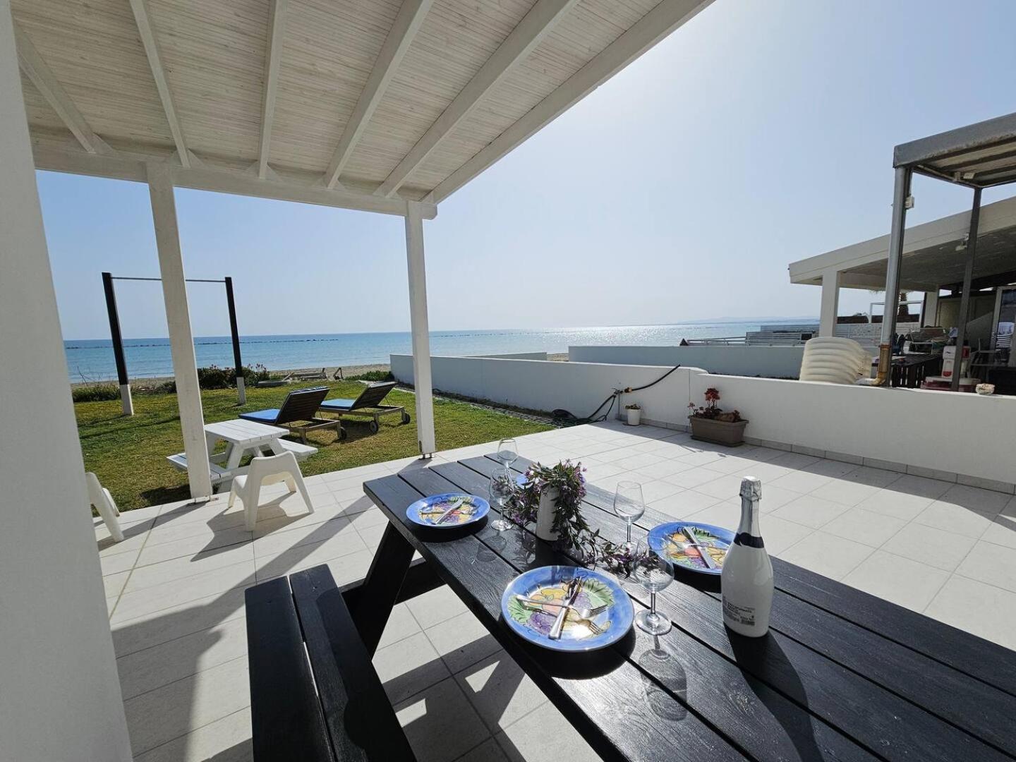 Ammos Beachfront Villa Paradise Larnaca Zewnętrze zdjęcie